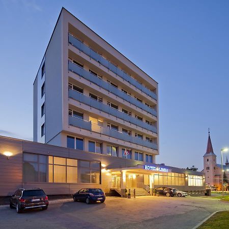 Hotel Limba CTT Tvrdosin Exterior foto