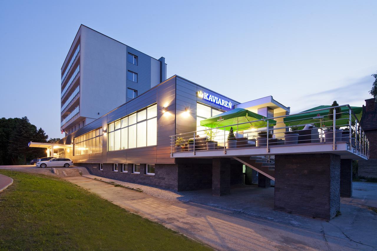 Hotel Limba CTT Tvrdosin Exterior foto